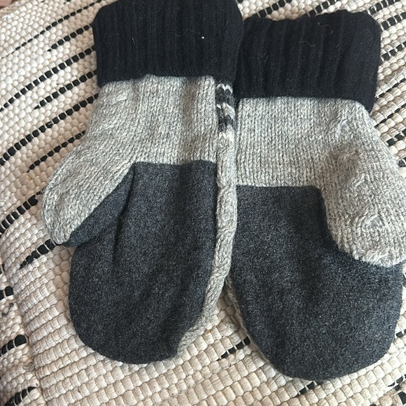 Wool mittens - Picture 4 of 7